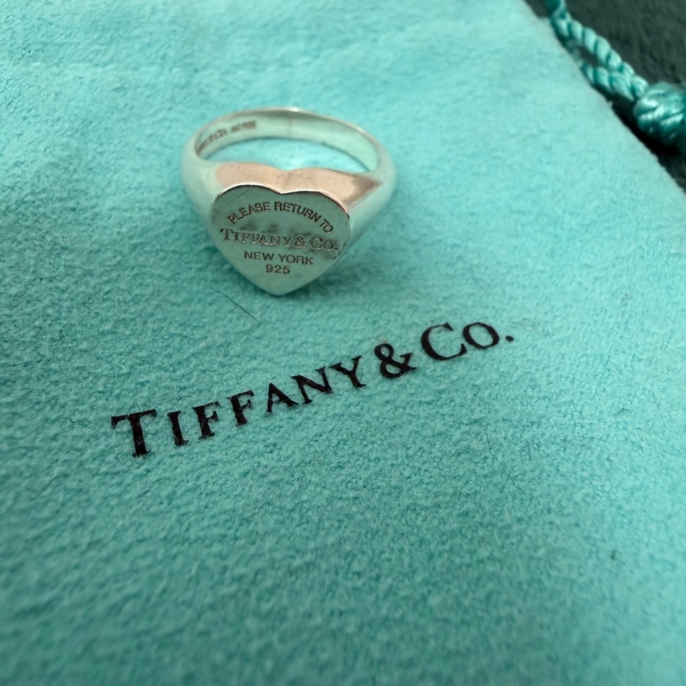 Tiffany & Co. Sterling Silver Heart Tag Ring with Tiffany Blue Pouch